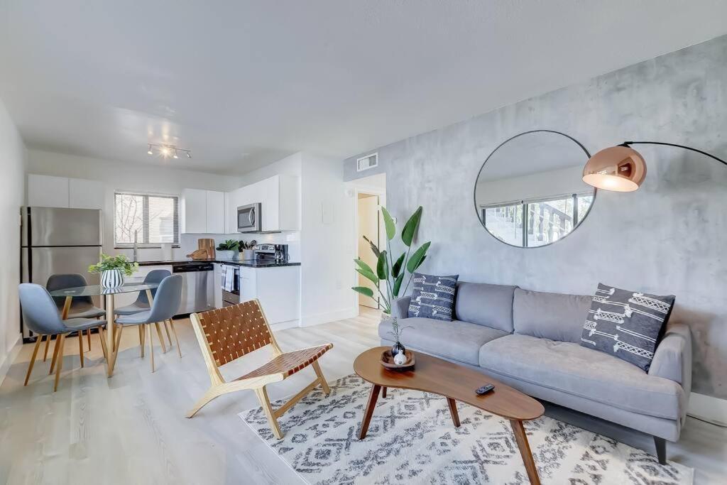 Chic Retreat: 2Br Apartment! Форт Лодърдейл Екстериор снимка